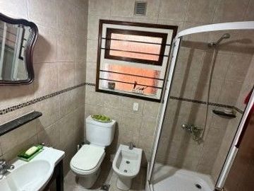 Chalet en venta de 3 dormitorios c/ cochera en Barrio La Florida