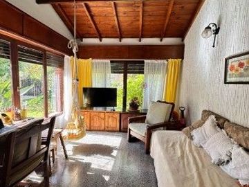 Chalet en venta de 3 dormitorios c/ cochera en Barrio La Florida