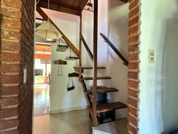 Chalet en venta de 3 dormitorios c/ cochera en Barrio La Florida