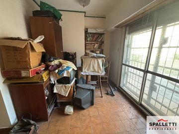 Casa en venta de 2 dormitorios c/ cochera en Ramos Mejía