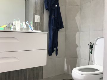 Casa en venta de 4 dormitorios c/ cochera en Villa Nueva
