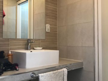 Casa en venta de 4 dormitorios c/ cochera en Villa Nueva