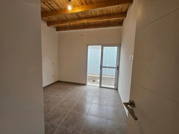 Casa en venta de 2 dormitorios c/ cochera en Jesús Nazareno