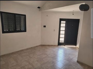 Casa en venta de 2 dormitorios c/ cochera en Sumalao