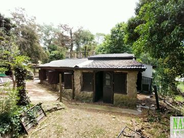 Chalet con dependencia en venta en Sierra de los Padres - 2 lotes