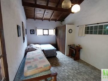 Chalet con dependencia en venta en Sierra de los Padres - 2 lotes