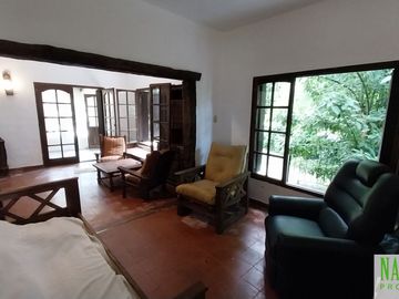 Chalet con dependencia en venta en Sierra de los Padres - 2 lotes