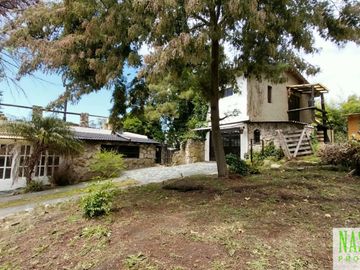 Chalet con dependencia en venta en Sierra de los Padres - 2 lotes