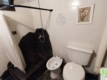 Chalet con dependencia en venta en Sierra de los Padres - 2 lotes