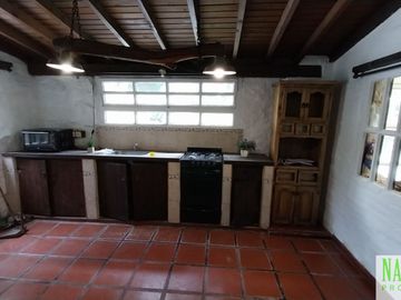Chalet con dependencia en venta en Sierra de los Padres - 2 lotes