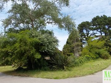 Chalet con dependencia en venta en Sierra de los Padres - 2 lotes