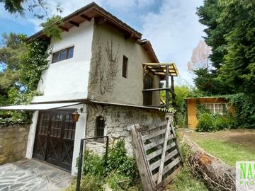 Chalet con dependencia en venta en Sierra de los Padres - 2 lotes