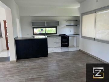Casa en venta de 4 dormitorios c/ cochera en El Rebenque