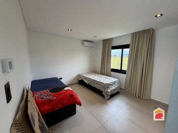 Puerto del Águila, Casa en venta de 2 dormitorios c/cochera en Potrero de Garay
