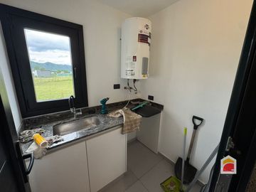 Puerto del Águila, Casa en venta de 2 dormitorios c/cochera en Potrero de Garay