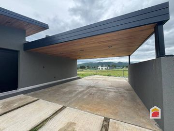 Puerto del Águila, Casa en venta de 2 dormitorios c/cochera en Potrero de Garay