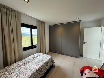 Puerto del Águila, Casa en venta de 2 dormitorios c/cochera en Potrero de Garay