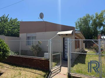 Casa en venta de 1 dormitorio c/ cochera en 9 de Noviembre
