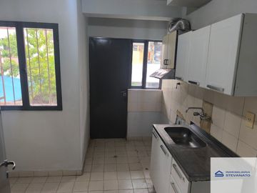 Departamento en venta de 2 dormitorios c/ cochera en Godoy Cruz