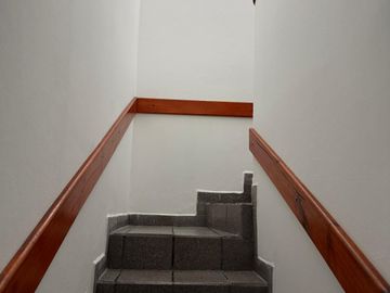 Casa Venta 4 dormitorios c/cochera B. FEPUT (300 mts de Av. America) S.M. de Tuc