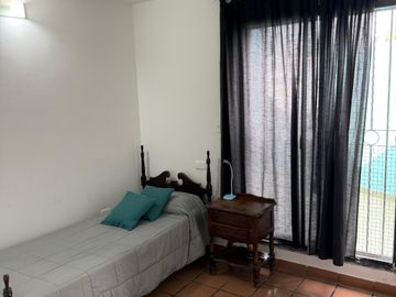 Casa Venta 4 dormitorios c/cochera B. FEPUT (300 mts de Av. America) S.M. de Tuc