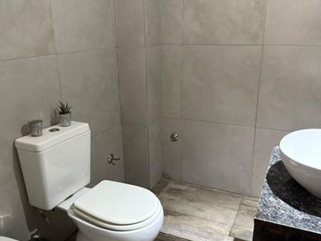 Casa Venta 4 dormitorios c/cochera B. FEPUT (300 mts de Av. America) S.M. de Tuc