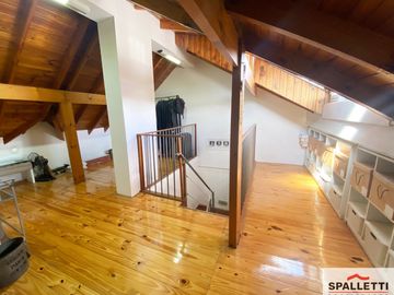 Dúplex en venta de 4 dormitorios c/ cochera en Ramos Mejía