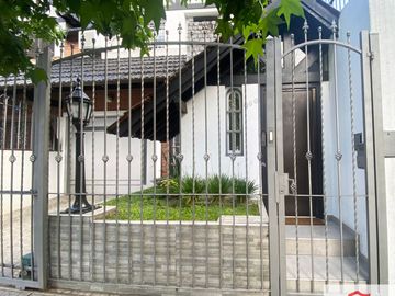 Dúplex en venta de 4 dormitorios c/ cochera en Ramos Mejía