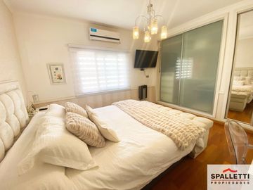 Dúplex en venta de 4 dormitorios c/ cochera en Ramos Mejía