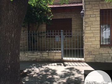 Casa en venta de 2 dormitorios c/ cochera en Universitario