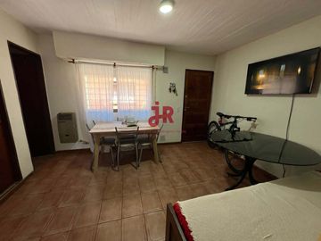 CODIGO 301 - DEPARTAMENTO DE 2 AMBIENTES CENTRO PINAMAR