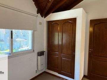 Dúplex 3 ambientes venta Barrio cerrado maria del parque