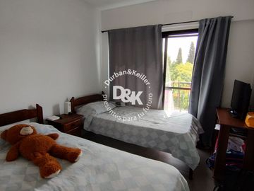 Departamento en venta de 2 dormitorios c/cochera cubierta en Florida Oeste.