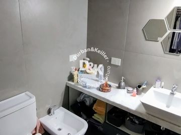 Departamento en venta de 2 dormitorios c/cochera cubierta en Florida Oeste.