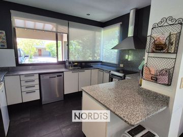 B °Pueyrredon Categoría Cubierta 428 m2 Lote 1200 m2