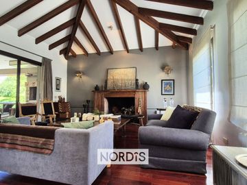 B °Pueyrredon Categoría Cubierta 428 m2 Lote 1200 m2