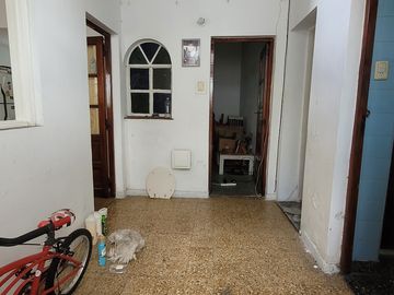 Casa  terreno propio 8,66 x 24,65 mts  3 Ambientes Gran Patio Quincho Parrilla