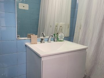 Casa  terreno propio 8,66 x 24,65 mts  3 Ambientes Gran Patio Quincho Parrilla