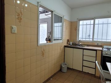 Casa  terreno propio 8,66 x 24,65 mts  3 Ambientes Gran Patio Quincho Parrilla