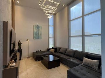 Casa en venta de 3 dormitorios c/ cochera en Los Talas