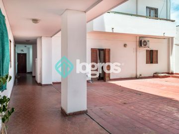 Departamento en venta de 3 dormitorios con cochera en Microcentro - Salta