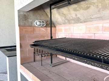 Casa en venta de 3 dormitorios c/ cochera en Los Talas