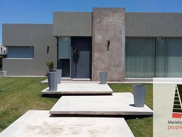 Casa en venta de 3 dormitorios en La Reserva