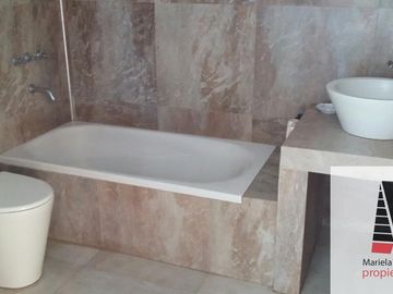 Casa en venta de 3 dormitorios en La Reserva