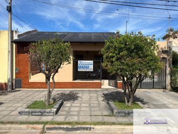 Casa en venta de 2 dormitorios c/ cochera en 9 de Julio