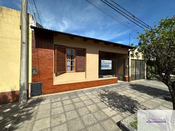 Casa en venta de 2 dormitorios c/ cochera en 9 de Julio