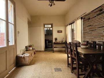 Casa 5 Ambientes sobre terreno propio Patio Terraza