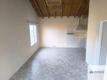 Departamento en venta de 5 dormitorios c/ cochera en Luzuriaga