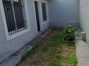Departamento en venta de 5 dormitorios c/ cochera en Luzuriaga