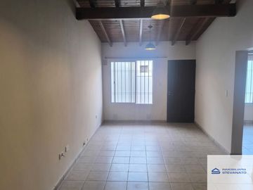 Departamento en venta de 5 dormitorios c/ cochera en Luzuriaga
